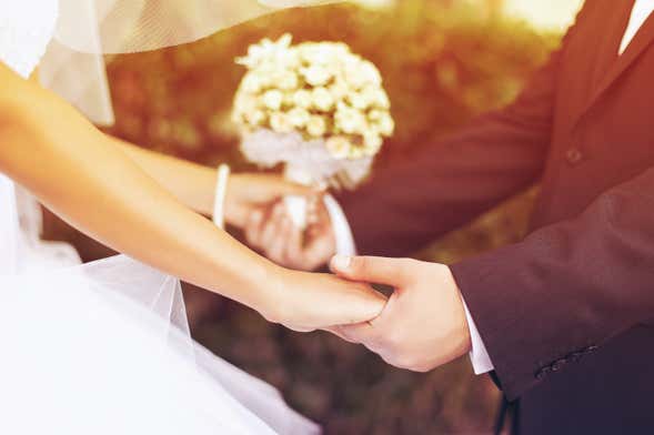 Las Vegas Wedding at Graceland Chapel
