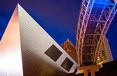 Las Vegas Travel Guide